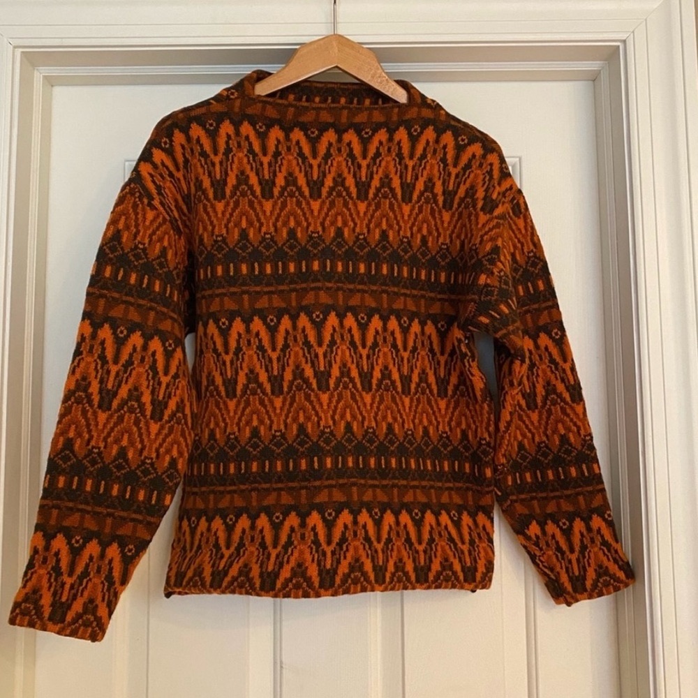 100% Scandinavian Lambs Wool Sweater